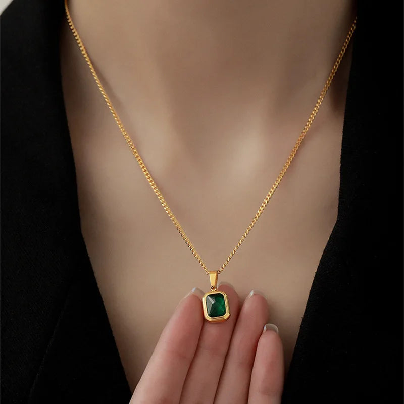 Émeraude Élégance Green Crystal Pendant Necklace - for Sophisticated Women