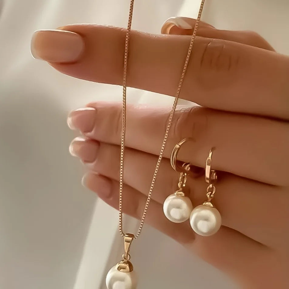“Minimalist Pearl Set – Simple Daily Wear Necklace & Earrings”
