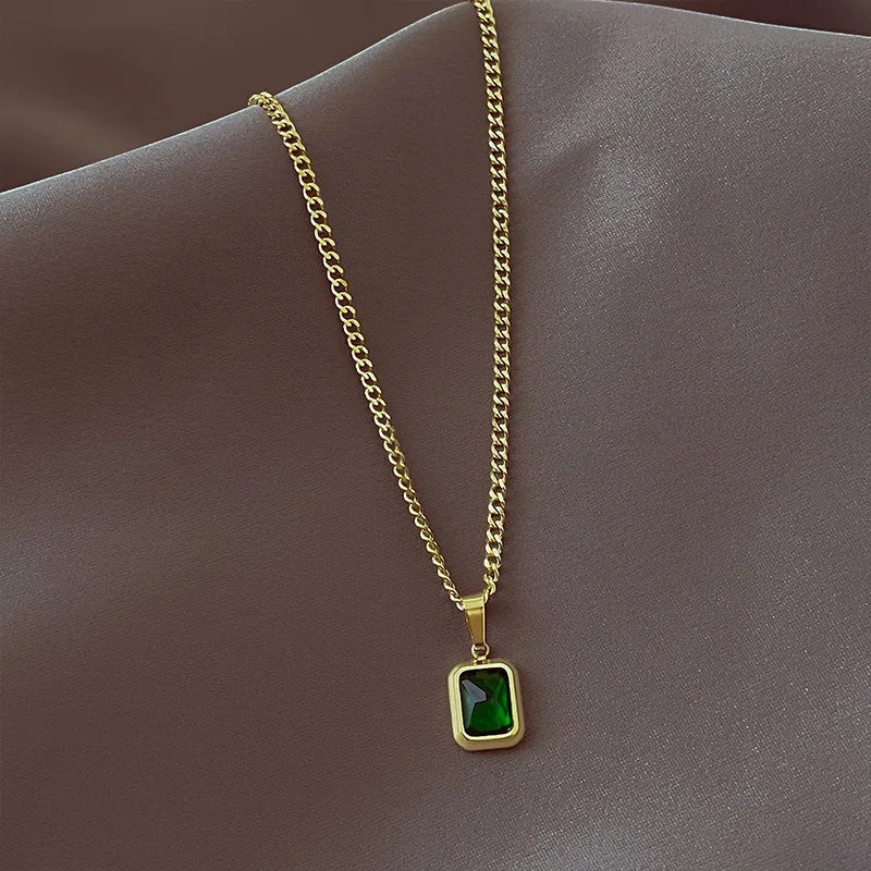 Émeraude Élégance Green Crystal Pendant Necklace - for Sophisticated Women