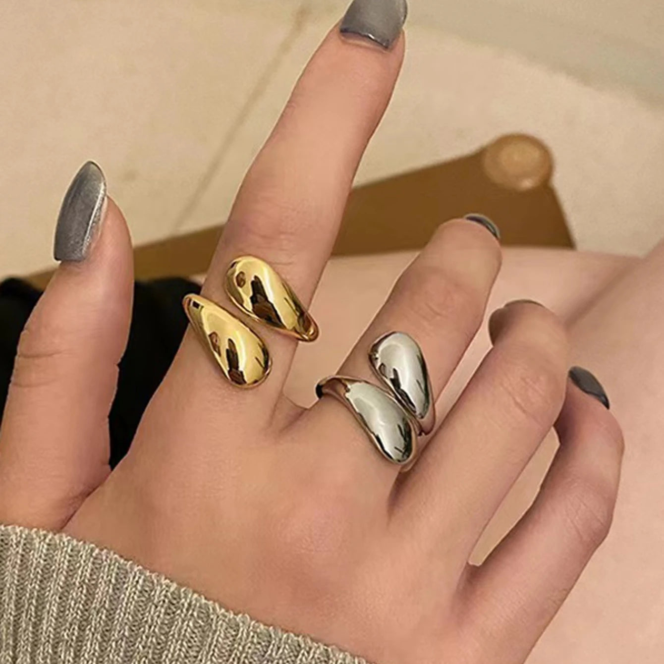 “Elegant Water Drop Ring – Adjustable & Stylish Women’s Accessory”