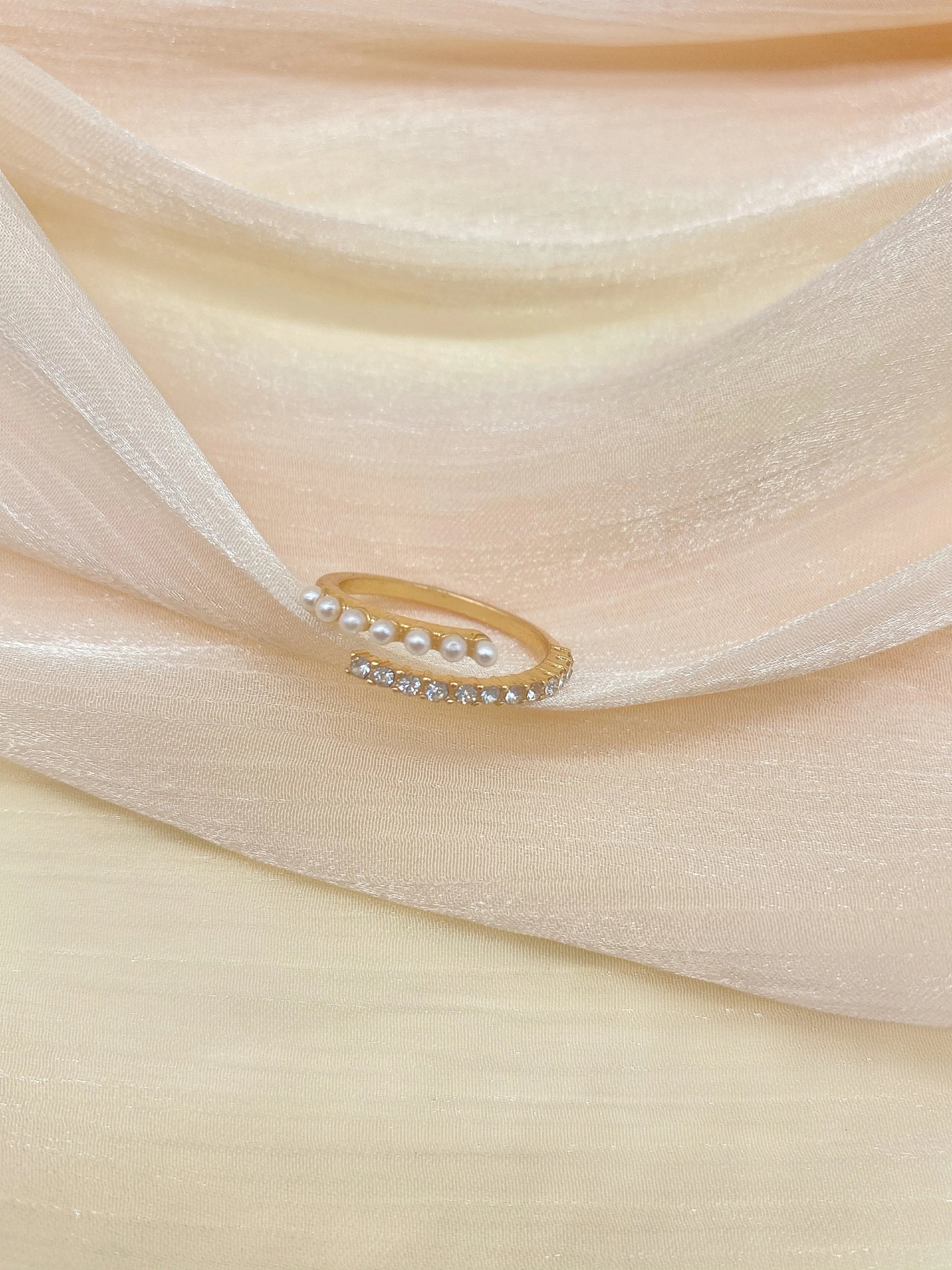 “Trendy Melting Gold Ring – Unique Adjustable Geometric Ring for Teens”