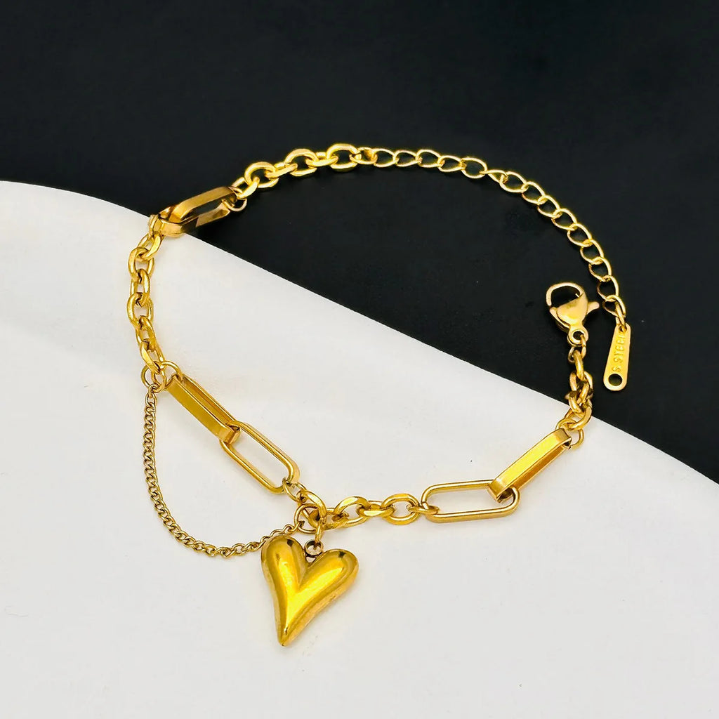 “Classic Heart Bracelet – Simple & Stylish Jewelry Gift for Women”