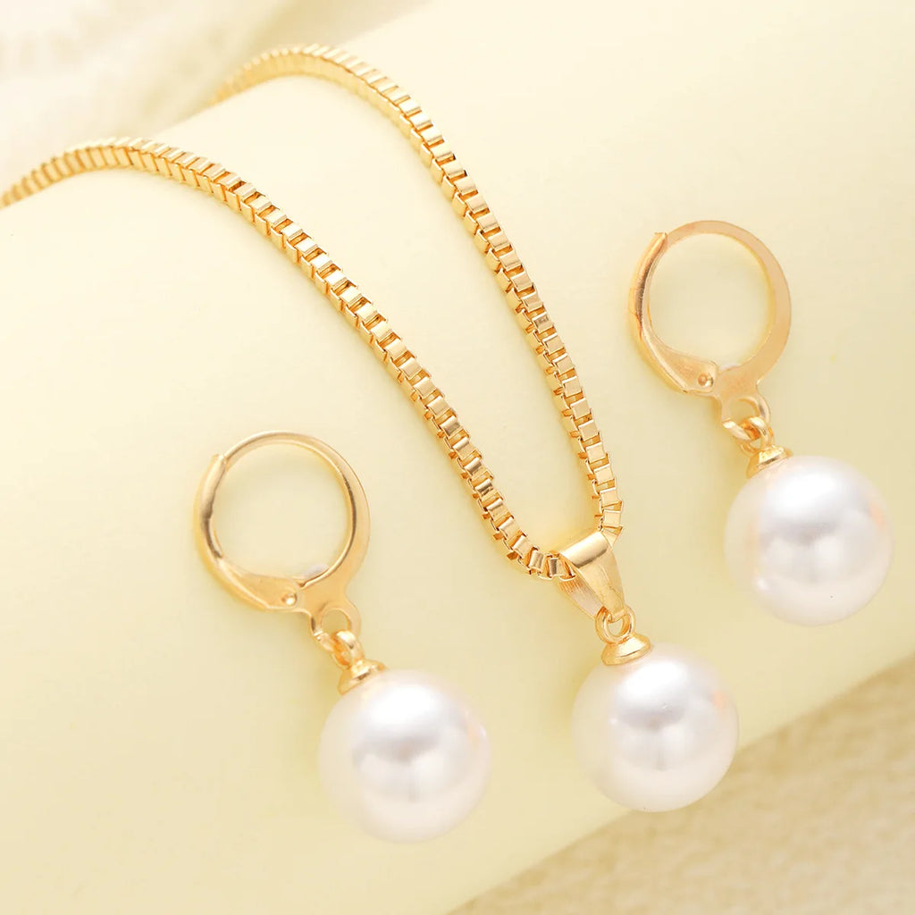 “Minimalist Pearl Set – Simple Daily Wear Necklace & Earrings”