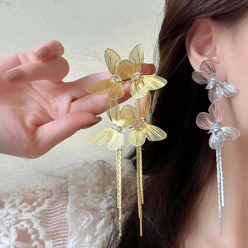 Classic Butterfly Tassel Drops – Elegant Vintage Gold Earrings for Women