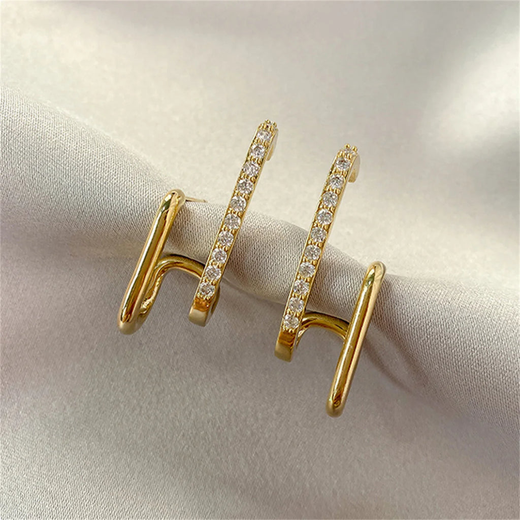 Prestige Curve Crystal Earrings - Fashion-Forward Style for Women
