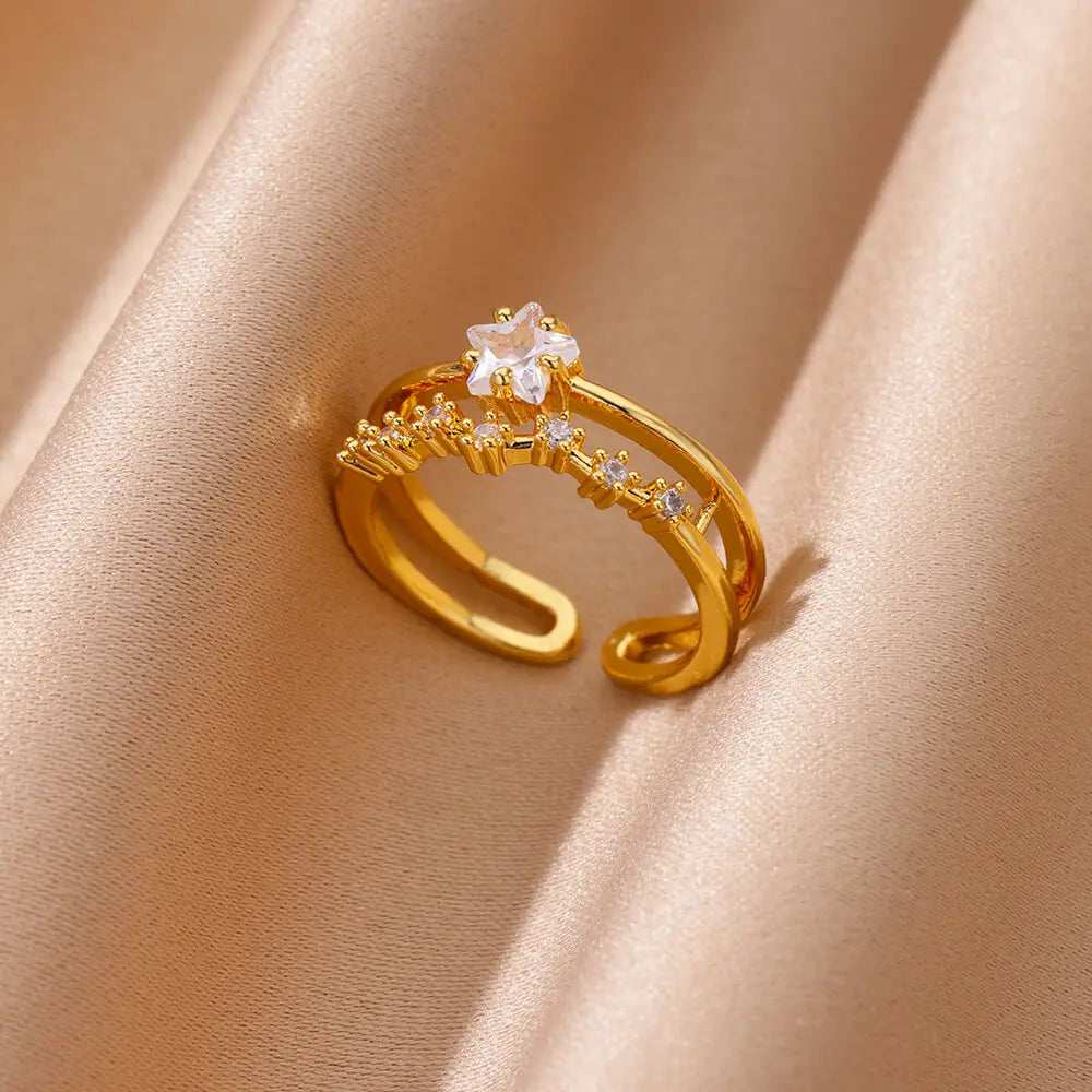 “Elegant Heart Zircon Ring – Trendy Gold Couple Jewelry 2025”