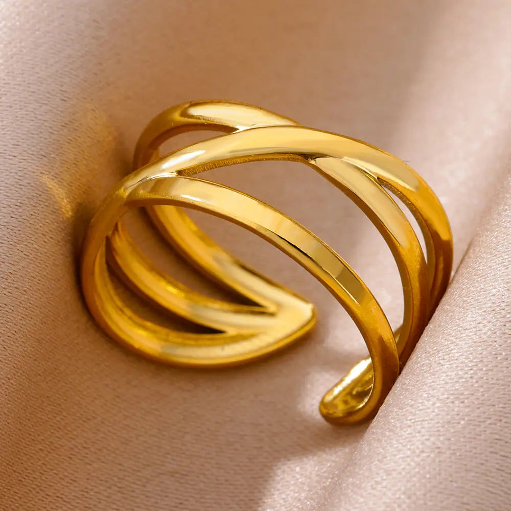 “Gold Stainless Steel Rings – Elegant Never-Fade Jewelry for Women”